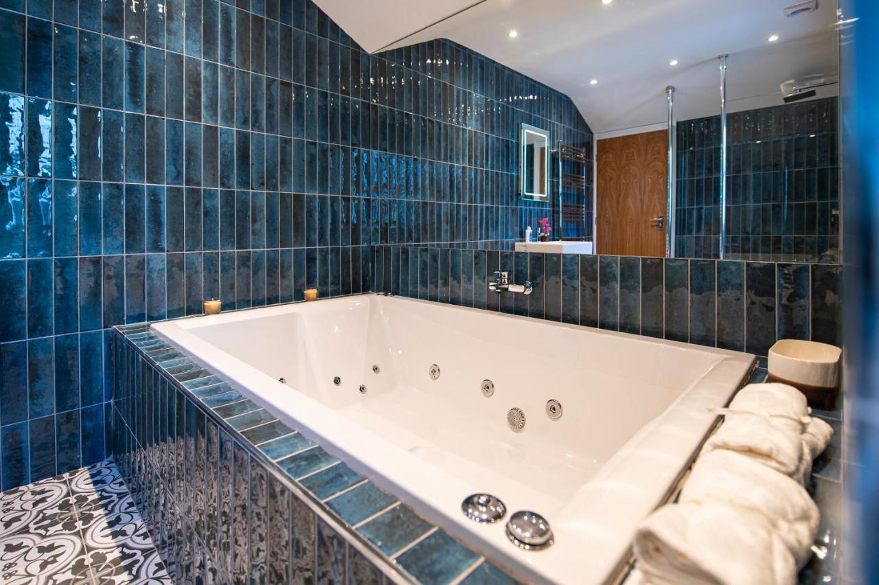 Apartment The Nest - Luxury 16 Person W Jacuzzi & Parking *