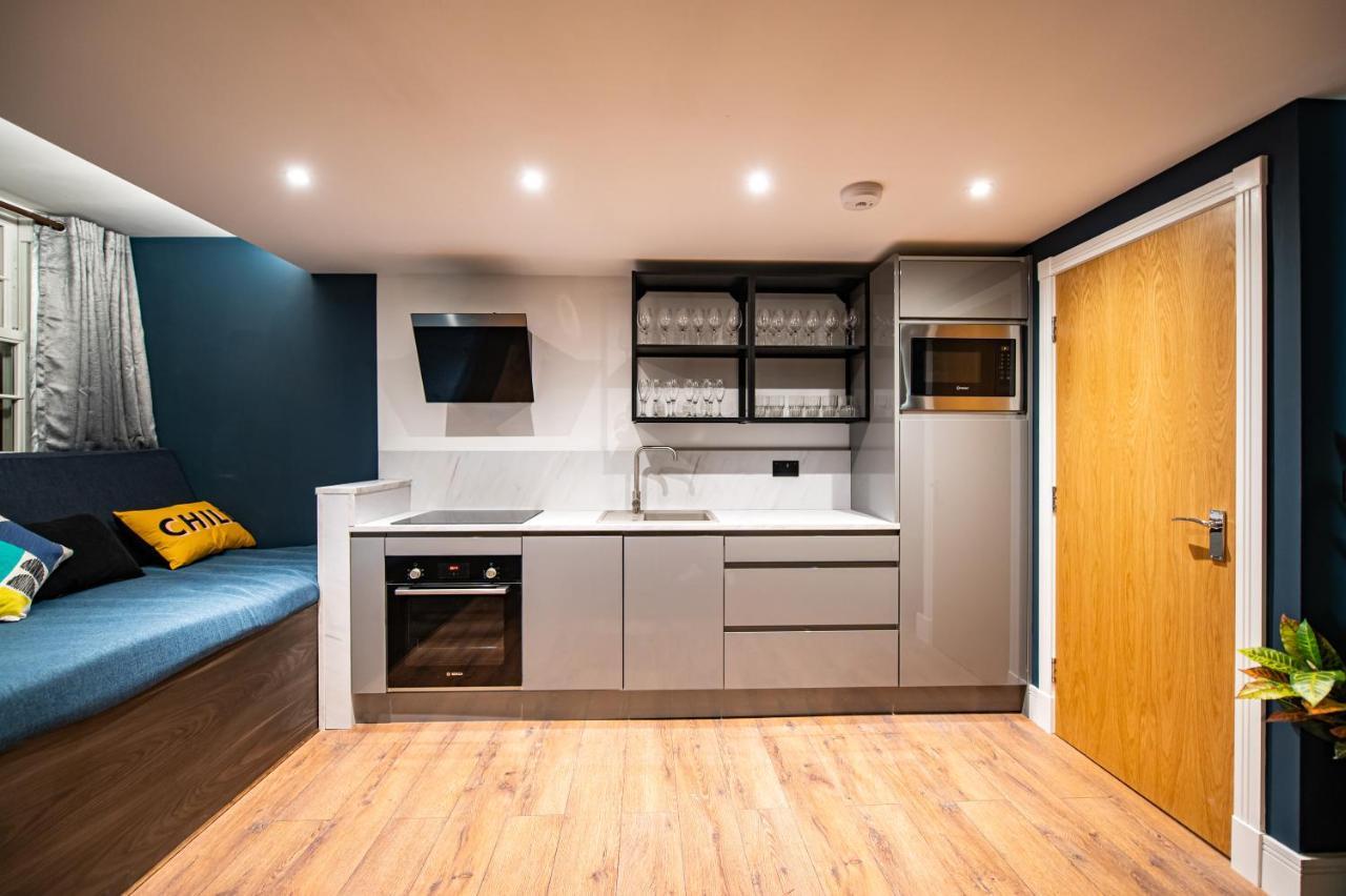 The Nest - Luxury 16 Person W Jacuzzi & Parking Apartment Blackpool